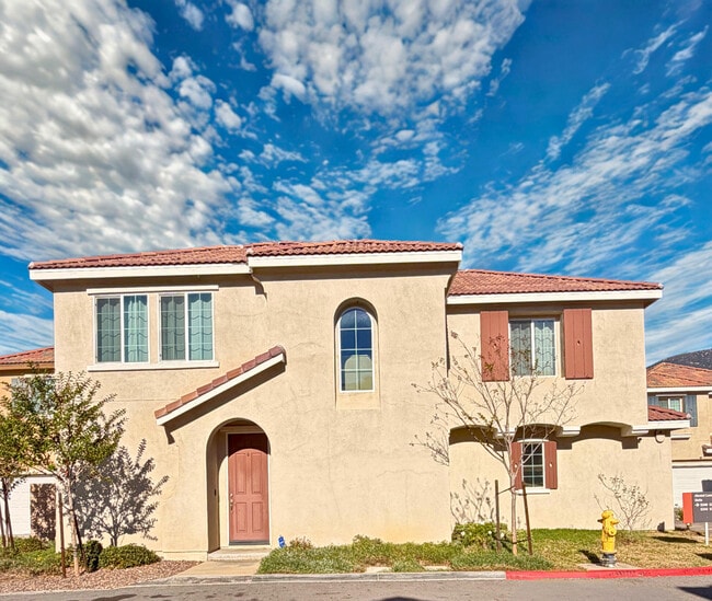 property at 5348 N Alumni Ln