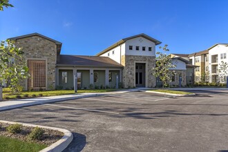 The Arcadian in Converse, TX - Foto de edificio - Building Photo