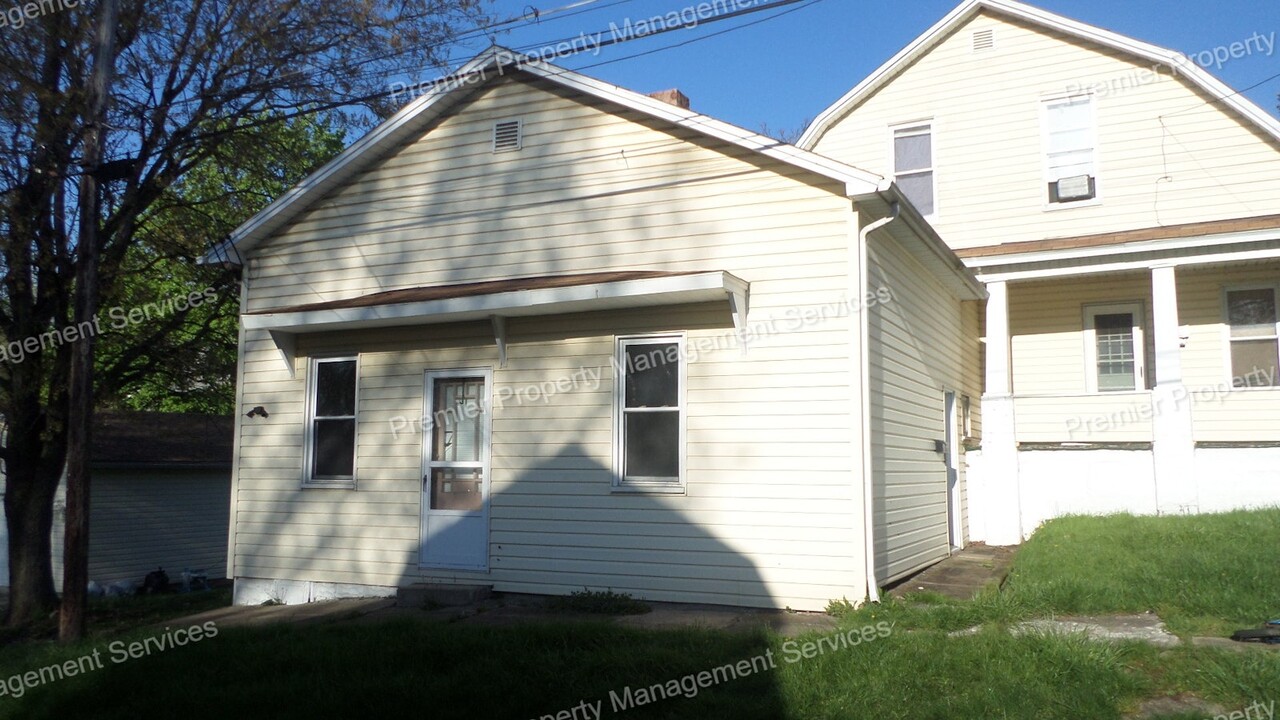 64 High St in New Castle, PA - Building Photo