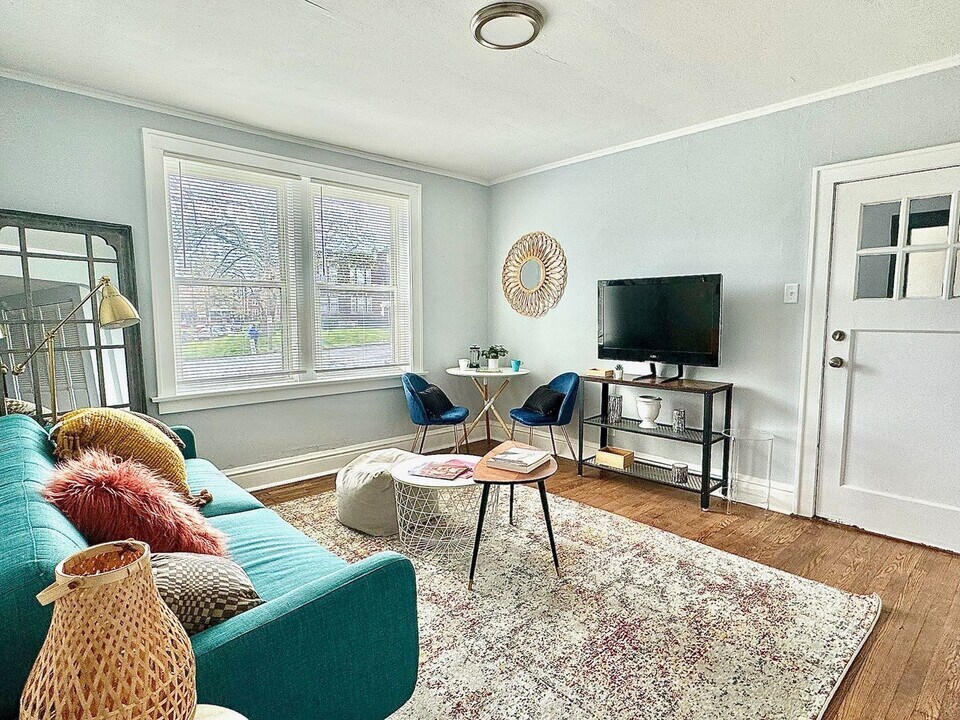 4938 Lindenwood Ave in St. Louis, MO - Building Photo