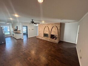12311 Cedar Bend Dr in Dallas, TX - Building Photo - Building Photo