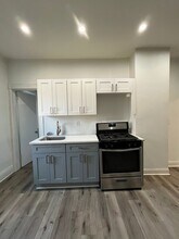 96 Lembeck Ave, Unit 3 in Jersey City, NJ - Building Photo - Building Photo