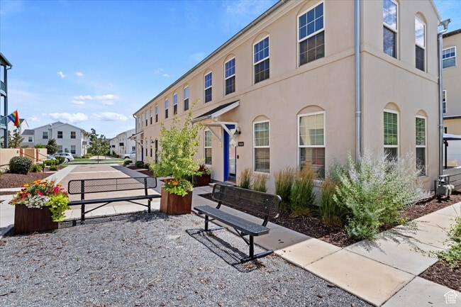 property at 10606 S Redknife Dr