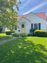 1023 W Ridge Rd in Rochester, NY - Building Photo
