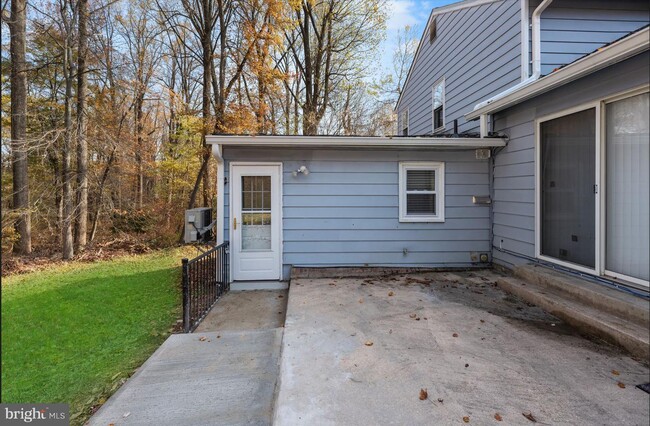 1212 Rainbow Dr-Unit -REAR APARTMENT in Silver Spring, MD - Building Photo - Building Photo