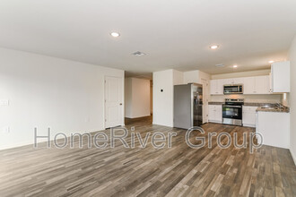 4166 NW 40th Ave in Cape Coral, FL - Building Photo - Building Photo