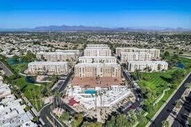 7840 E Camelback Rd in Scottsdale, AZ - Building Photo - Building Photo