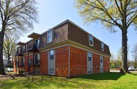 Building Photo - Legacy Apartamentos in Louisville, Kentucky