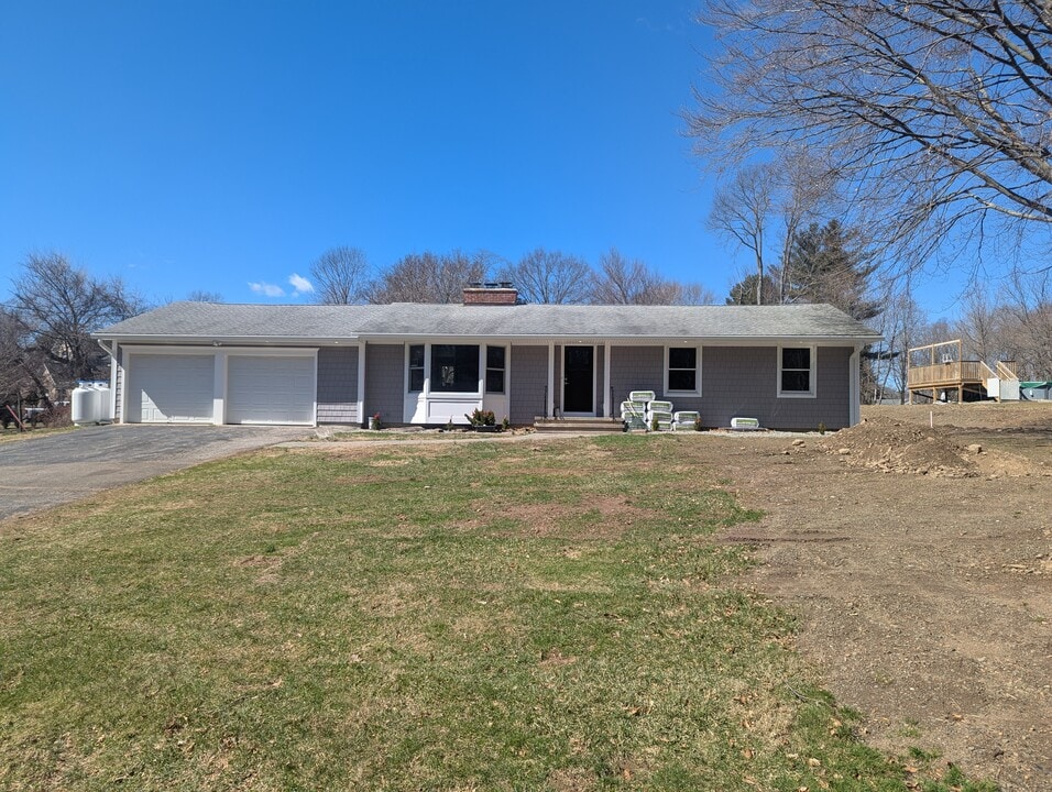 94 Platt Ln in Milford, CT - Building Photo