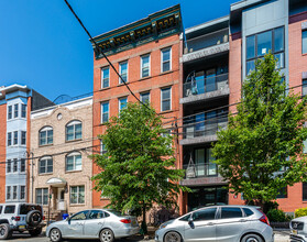 718 Grand St in Hoboken, NJ - Building Photo - Building Photo