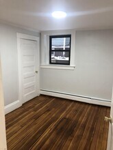 9 Upland Rd, Unit B in Cambridge, MA - Building Photo - Building Photo