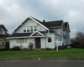 644 N Trafton St in Tacoma, WA - Foto de edificio - Building Photo