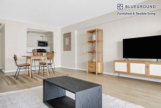10 Emerson Pl in Boston, MA - Building Photo - Building Photo