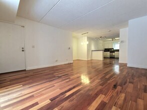 8710 W Evelyn Ln in Chicago, IL - Building Photo - Building Photo