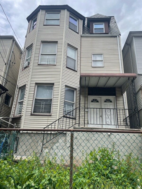 204 N 6th St Rentals in Newark, NJ