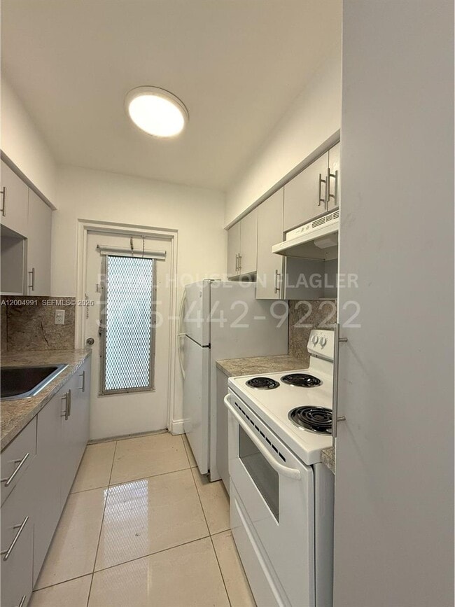 4410 W Flagler St in Coral Gables, FL - Building Photo - Building Photo