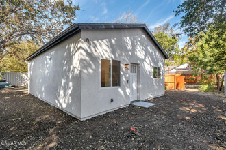 3180 Los Robles Rd in Thousand Oaks, CA - Building Photo - Building Photo