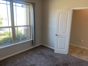 6814 Hibiscus Falls in San Antonio, TX - Building Photo - Building Photo