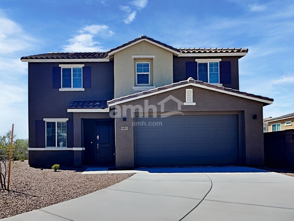 6083 W Paseo Hilario in Tucson, AZ - Building Photo