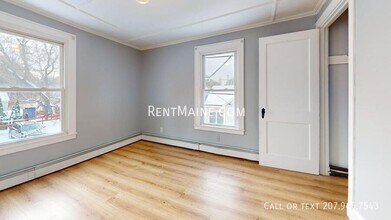 5 Williams St in Waterville, ME - Foto de edificio - Building Photo