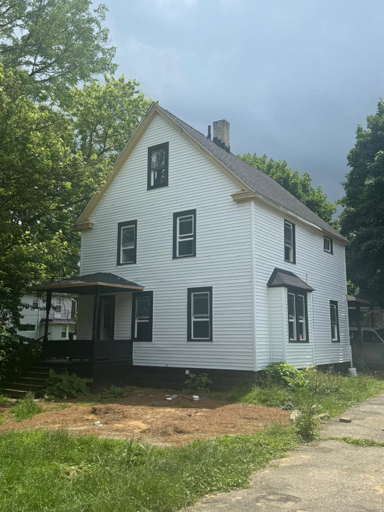 3202 Bradwell Ave in Cleveland, OH - Building Photo