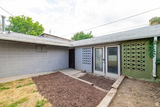 561 Beverly Ave, Unit Massive 1,562 Sq Ft Garag in Orem, UT - Building Photo - Building Photo