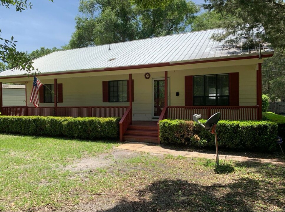 502 N Myrtle St in Starke, FL - Building Photo