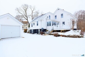 85 Maple St in Killingly, CT - Building Photo - Building Photo