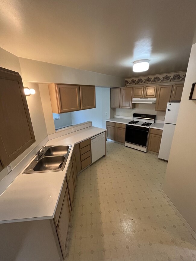 property at 7992 Green Meadow Ct