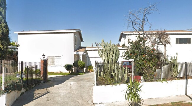 935 S Fresno St in Los Angeles, CA - Building Photo - Building Photo