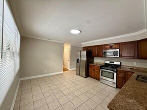 746 N Glenwood Pl in Aurora, IL - Building Photo - Building Photo