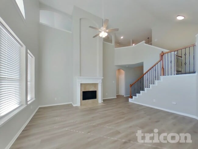 11119 Maidenfair Dr in Tomball, TX - Building Photo - Building Photo