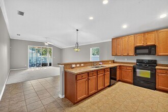 1021 Deer View Ln in Orange Park, FL - Building Photo - Building Photo