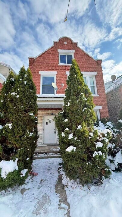 4417 S Campbell Ave in Chicago, IL - Building Photo