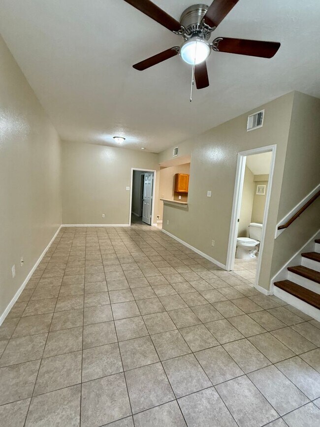 5909 Allison Rd in Houston, TX - Building Photo - Building Photo