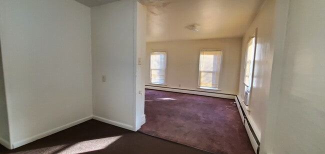 221 Byall Ave, Unit 2 in Bowling Green, OH - Foto de edificio - Building Photo