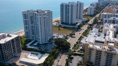 1340 S Ocean Blvd in Pompano Beach, FL - Building Photo - Building Photo