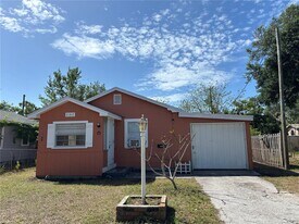 2162 46th Ave N in St. Petersburg, FL - Building Photo