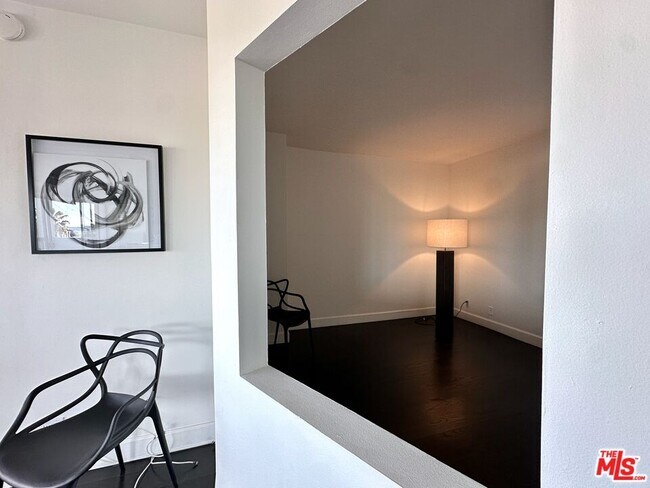 999 N Doheny Dr in West Hollywood, CA - Building Photo - Building Photo