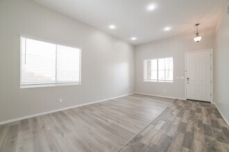 43330 N Heavenly Way in Anthem, AZ - Building Photo - Building Photo