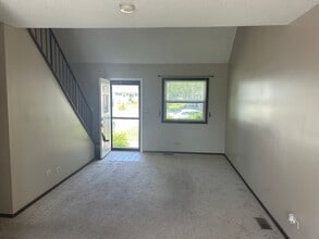 3287 Allspice Ct in Aurora, IL - Building Photo - Building Photo
