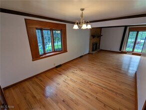 17630 W River Rd in Columbia Station, OH - Building Photo - Building Photo