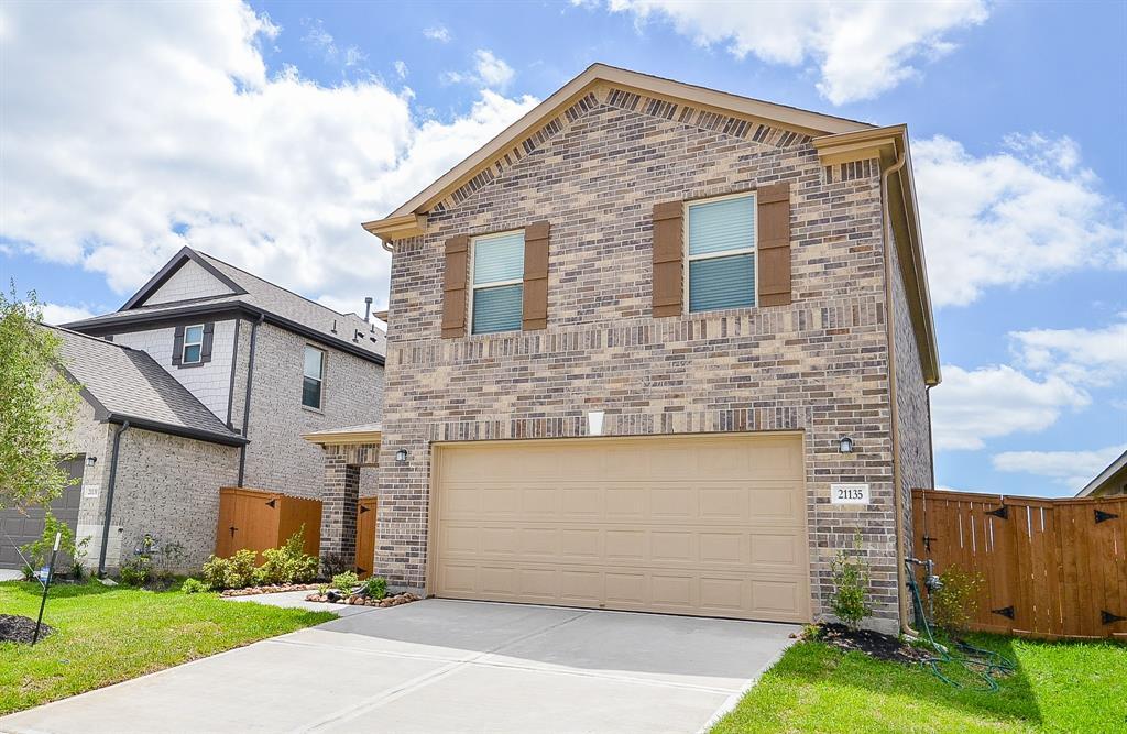 21135 Montego Bay Dr in Cypress, TX - Foto de edificio