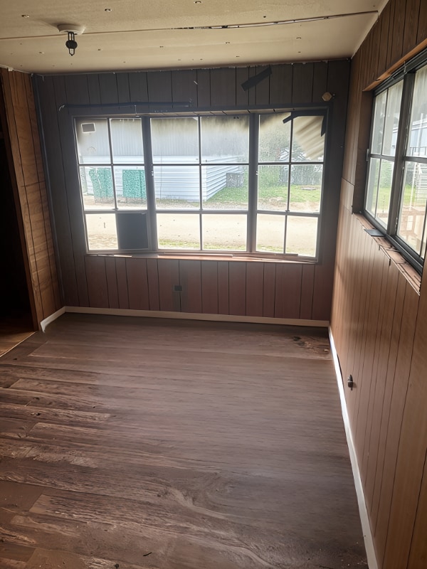 property at 121 S Pine St