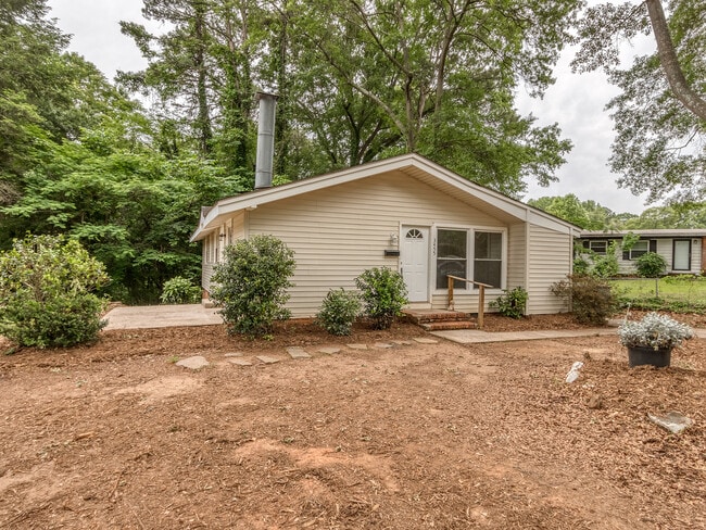 property at 3455 Manchester Dr