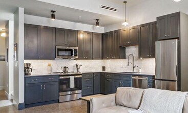 310 N Rampart St in New Orleans, LA - Building Photo - Building Photo