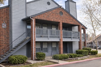 14343 Judson Rd, Unit Highlands in San Antonio, TX - Foto de edificio - Building Photo