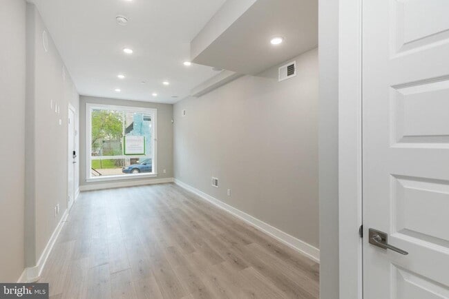 2550 N Howard St in Philadelphia, PA - Building Photo - Building Photo