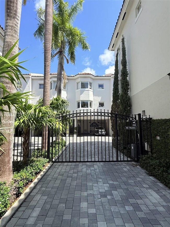 261 Navarre Ave in Coral Gables, FL - Building Photo - Building Photo