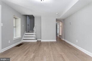 139 W Germantown Pike in Plymouth Meeting, PA - Building Photo